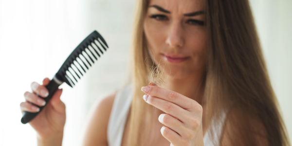 Acondicionadores y champús ecológicos para combatir la caída de cabello en primavera
